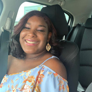 Meet your Posher, Layla